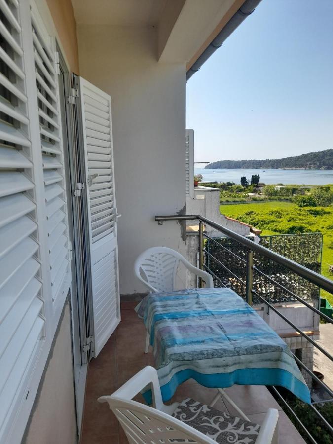 Apartments With A Parking Space Kampor, Rab - 4984 Exterior foto