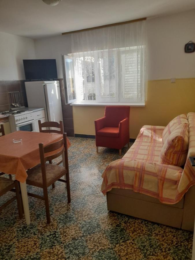 Apartments With A Parking Space Kampor, Rab - 4984 Exterior foto
